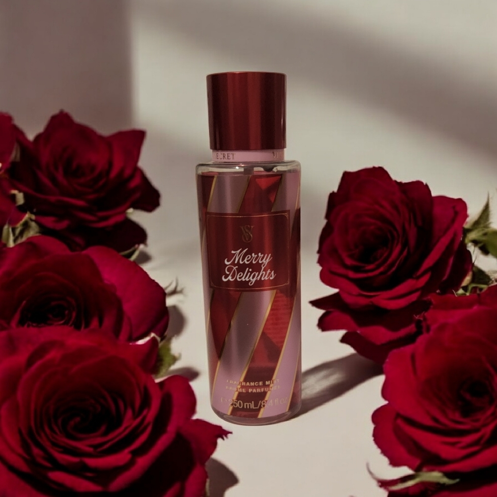 Victoria's Secret Merry Delights Red Fragrance Mist